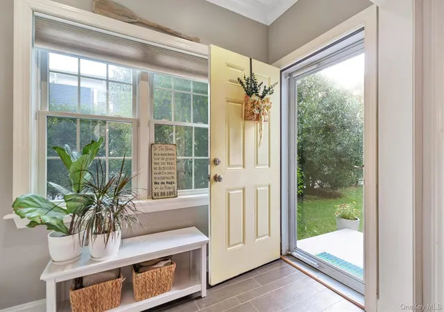 Photo 3 of Single family home for sale at 188 S Country Rd, Remsenburg, NY 11960 | MLS# 1006425 | Listing updated on 2026-08-28
