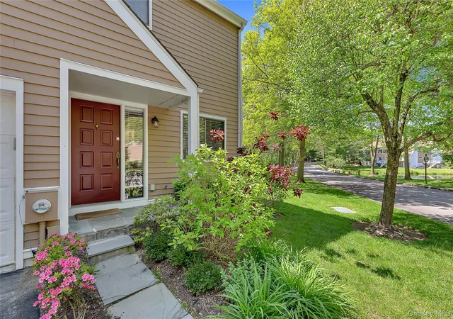 Homes for sale in New Castle, NY | 127 Stone Bridge Sq, New Castle, NY 10514 | MLS# 1006449