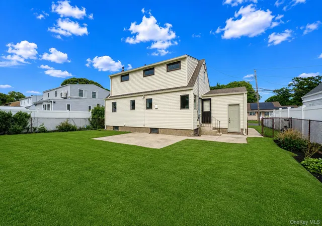 4th image of 986 Cayuga Rd, West Hempstead, NY 11552 | MLS# 1006486