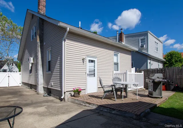 Photo 21 of Sale Pending at 51 Hoffman St, Hempstead, NY 11010 | MLS# 1006509 | Listing updated on 2026-08-19
