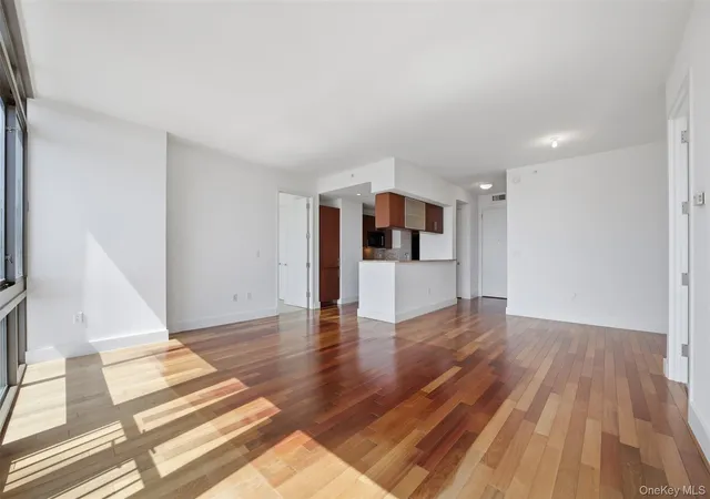 2nd image of 175 Huguenot St #2602, New Rochelle, NY 10801 | MLS# 1006518