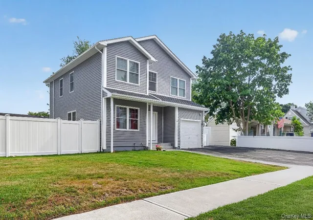2nd image of 9 Okane St, Central Islip, NY 11722 | MLS# 1006532
