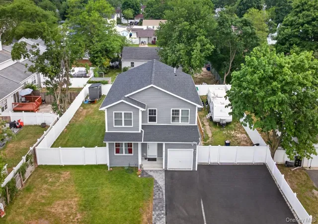 36th image of 9 Okane St, Central Islip, NY 11722 | MLS# 1006532