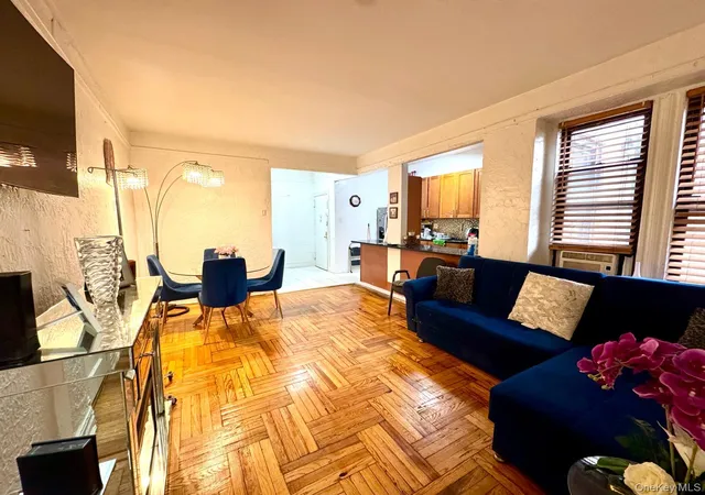 Homes for sale in New York, NY | 37-21 80Th St #1R, New York, NY 11372 | MLS# 1006539