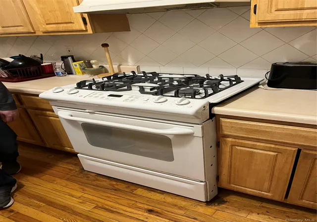 Photo 3 of Sale Pending at 103 E 97th Street #1B, New York, NY 10029 | MLS# 1006567 | Listing updated on 2026-06-07