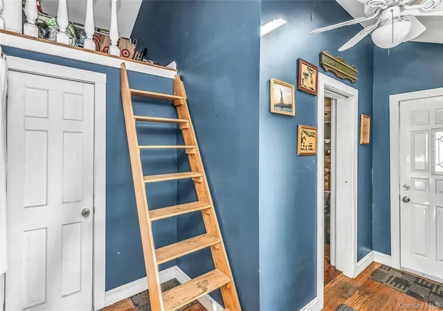 4th image of 38 Macgregor Ave, Roslyn Heights, NY 11577 | MLS# 1006572