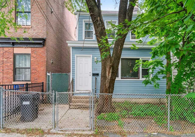Homes for sale in New York, NY | 218 Targee Street, New York, NY 10304 | MLS# 1006597