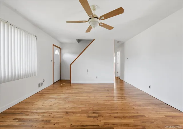 5th image of 403 Brookside Ct, Copiague, NY 11726 | MLS# 1006615