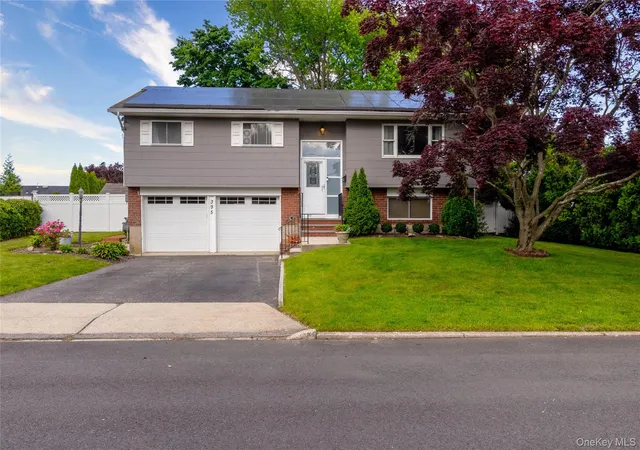 3rd image of 395 Saldane Ave, Babylon, NY 11703 | MLS# 1006626