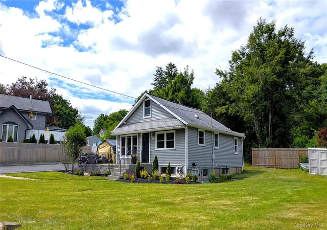 Homes for sale in Kent, NY | 26 Roslyn Rd, Kent, NY 10512 | MLS# 1006627