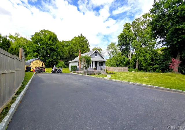 Homes for sale in Kent, NY | 26 Roslyn Rd, Kent, NY 10512 | MLS# 1006627