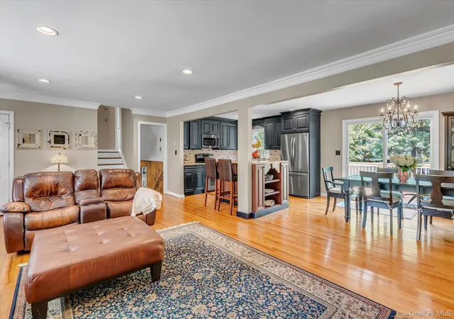 3rd image of 14 Brittany Ct, Northport, NY 11768 | MLS# 1006645