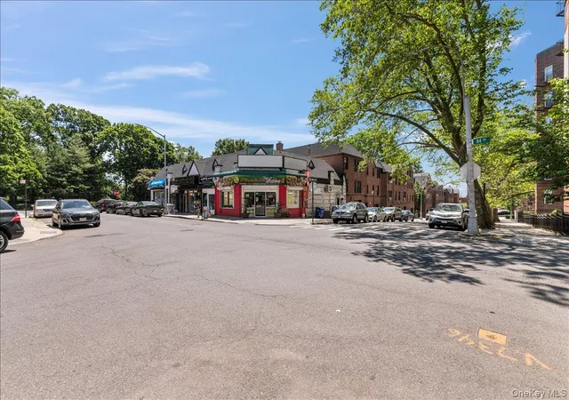 2nd image of 83-52 Talbot St, New York, NY 11415