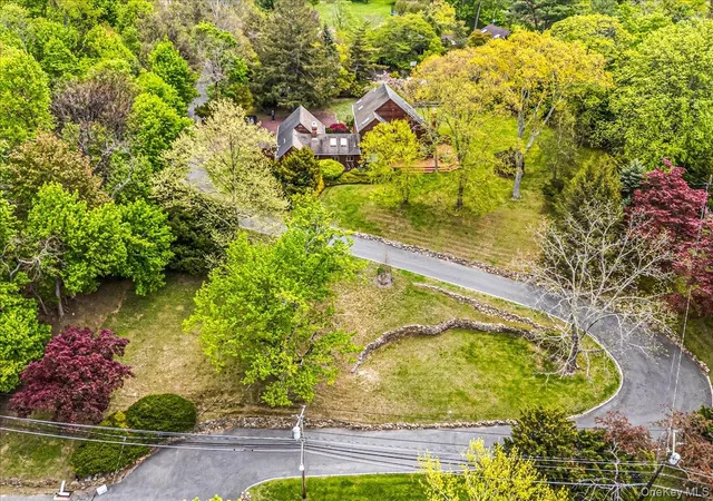 Photo 3 of Single family home for sale at 47 Main St, Brookhaven, NY 11733 | MLS# 1006671 | Listing updated on 2026-09-30