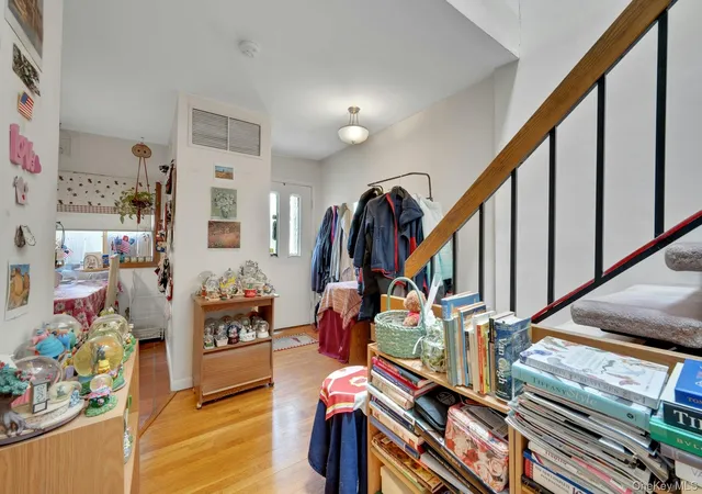 2nd image of 309 Pelham Rd, New Rochelle, NY 10805 | MLS# 1006681