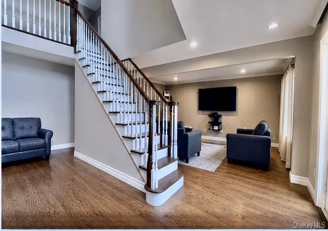 Photo 3 of Sale Pending at 424 Bellevue Ave, Yonkers, NY 10703 | MLS# 1006690 | Listing updated on 2026-08-17