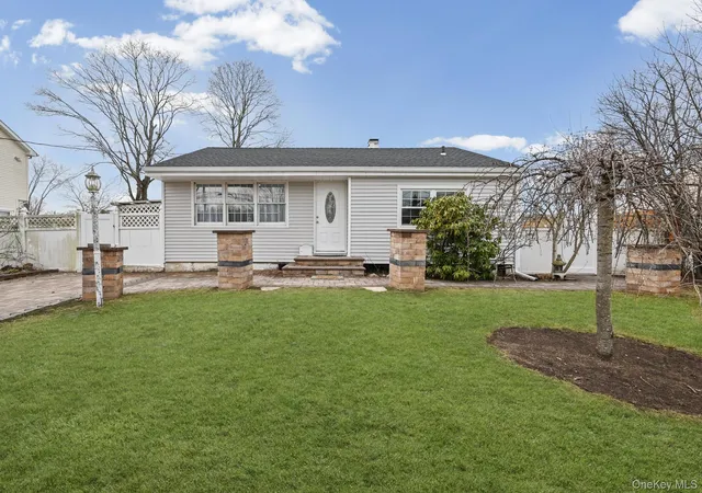 1st image of 186 Westwood Dr, Brentwood, NY 11717 | MLS# 1006692