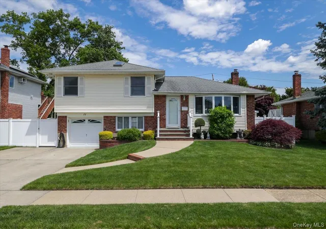 2nd image of 11 Damin Dr, Farmingdale, NY 11735 | MLS# 1006734