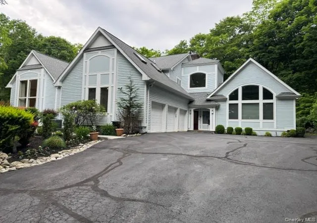 Photo 1 of Single family home for sale at 19 W Gate Rd, Ramapo, NY 10901 | MLS# 1006750 | Listing updated on 2026-09-04