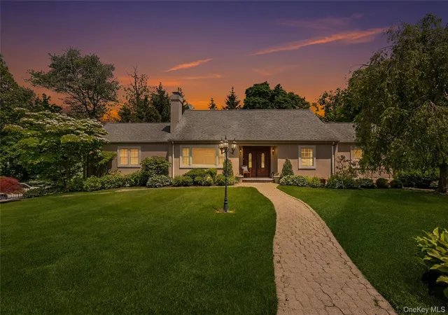 Photo 1 of Single family home for sale at 1 Hunting Ridge Rd, White Plains, NY 10605 | MLS# 1006771 | Listing updated on 2026-08-18
