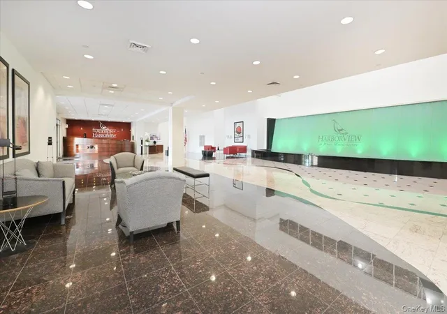 4th image of 100 Harborview Dr, North Hempstead, NY 11050