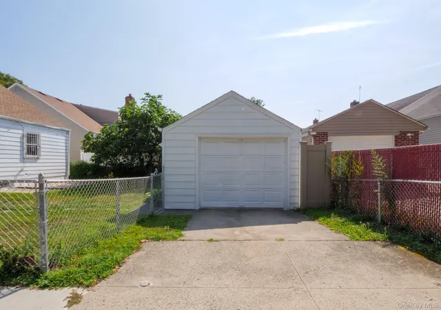 Photo 3 of Sale Pending at 257 04 145th Avenue, Rosedale, NY 11422 | MLS# 1006804 | Listing updated on 2026-08-20