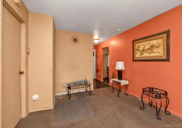 5th image of 193 Manhattan Ave, West Babylon, NY 11704 | MLS# 1006811