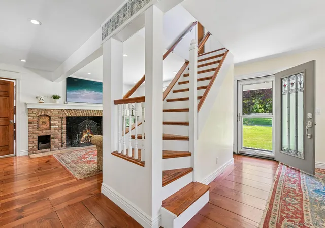 5th image of 38 Conscience Cir, Setauket, NY 11733 | MLS# 1006820