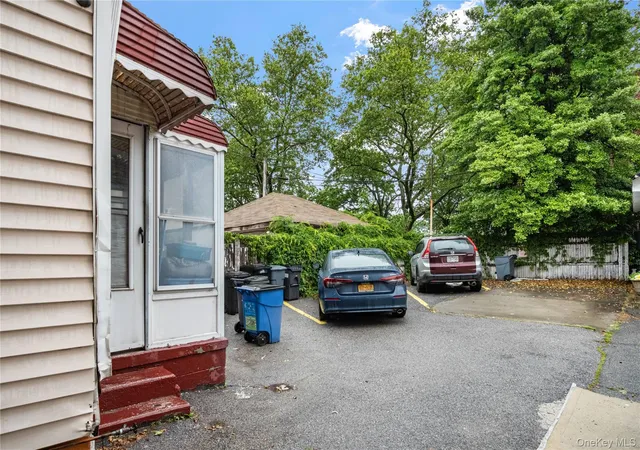 Photo 4 of Sale Pending at 536 Calhoun Ave #APT 2, Bronx, NY 10465 | MLS# 1006825 | Listing updated on 2026-09-29