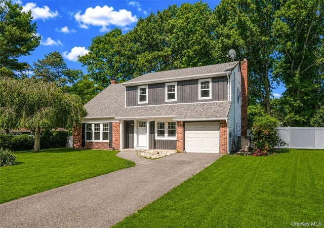 Single family home for sale at 4 Summercress Ln, Coram, NY 11727 | MLS# 1006834