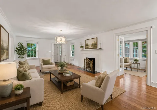 5th image of 118 4Th St, Hempstead, NY 11530 | MLS# 1006835
