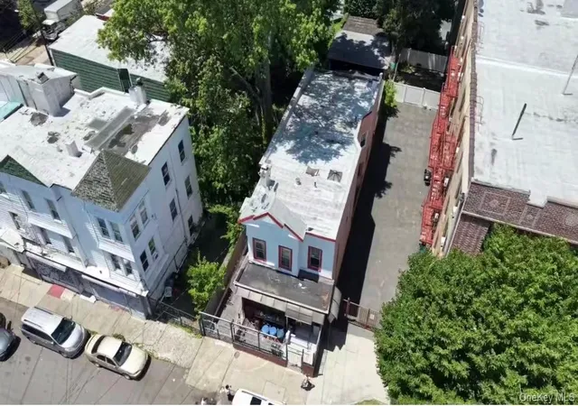 1st image of 3935 Barnes Ave, Bronx, NY 10466 | MLS# 1006846