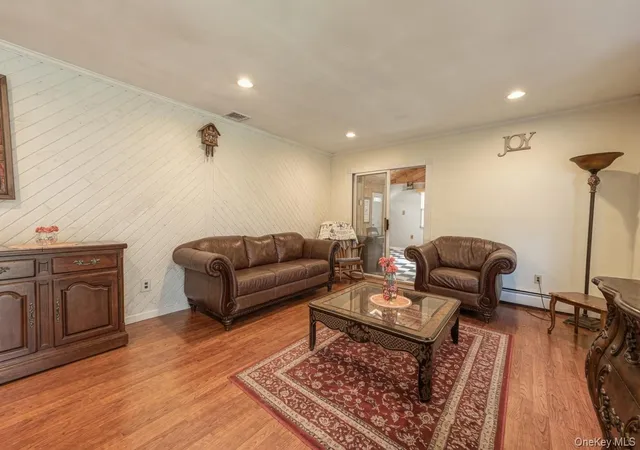 Photo 4 of Single family home for sale at 22 Vine St, Brookhaven, NY 11720 | MLS# 1006863 | Listing updated on 2026-10-01