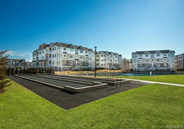 12th image of 17101 Aspenwood Dr, Oyster Bay, NY 11803 | MLS# 1006877