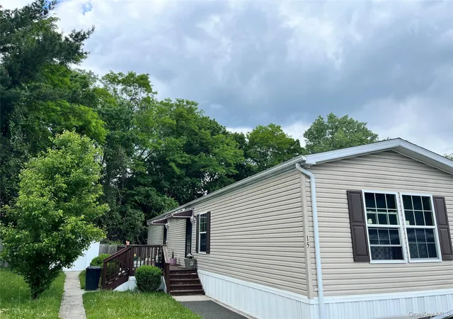 Homes for sale in Ramapo, NY | 15 Kimberly, Ramapo, NY 10970 | MLS# 1006896