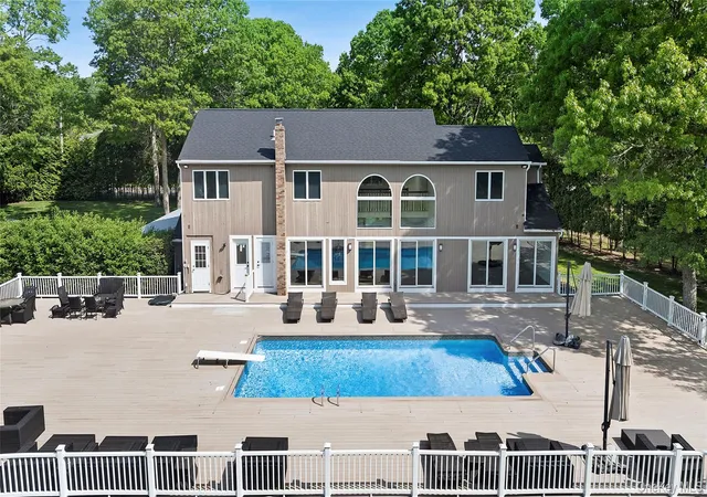 1st image of 133 Old Country Rd, Southampton, NY 11942 | MLS# 1006921