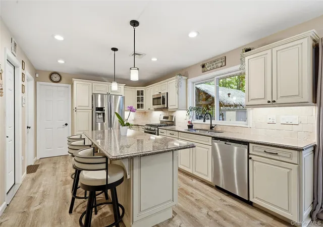 5th image of 65 Patricia Ln, Brookhaven, NY 11720 | MLS# 1006929
