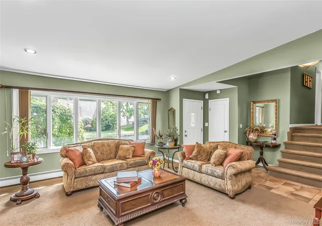 4th image of 5 Simpson Dr, Oyster Bay, NY 11804 | MLS# 1006935