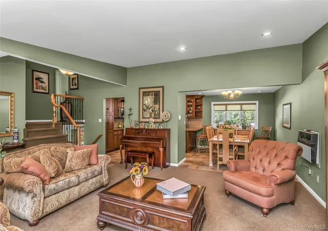 5th image of 5 Simpson Dr, Oyster Bay, NY 11804 | MLS# 1006935