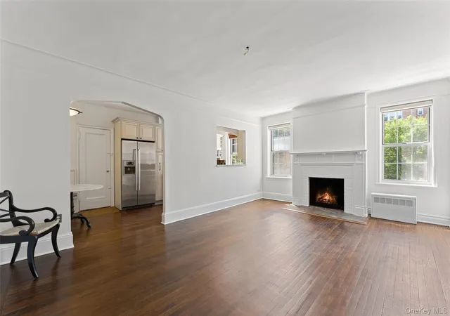 5th image of 25 Parkview Ave #2E, Yonkers, NY 10708 | MLS# 1006936
