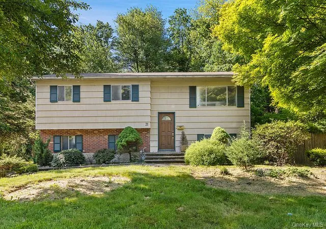 Homes for sale in Clarkstown, NY | 31 Amarillo Dr, Clarkstown, NY 10954 | MLS# 1006947