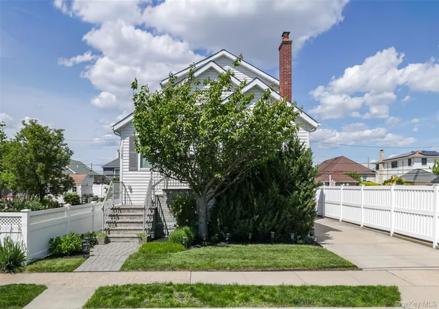 27th image of 1025 Knickerbocker Rd, Island Park, NY 11558 | MLS# 1006957