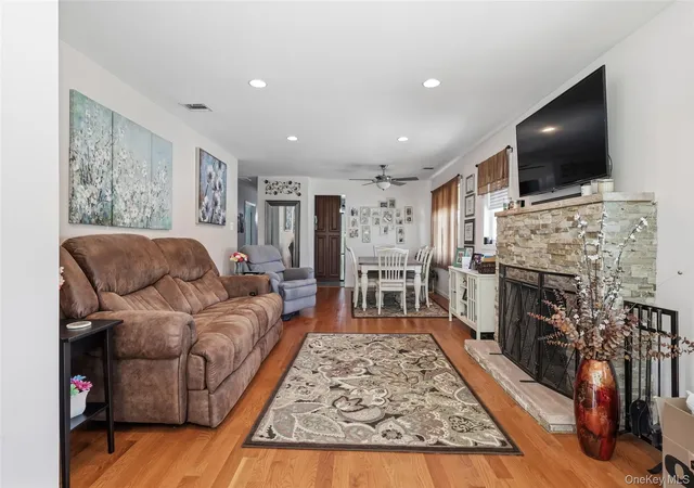 5th image of 1025 Knickerbocker Rd, Island Park, NY 11558 | MLS# 1006957