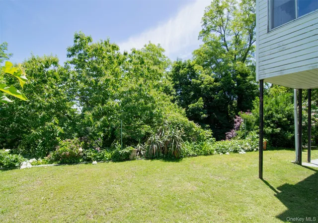 Listing Photo 2 - Condo for sale in building located at 73 Lincoln Ave, Yonkers, NY 10704 - Unit #