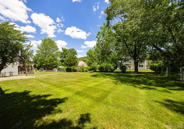 Homes for sale in New Windsor, NY | 86 Keats Dr, New Windsor, NY 12553 | MLS# 1006980