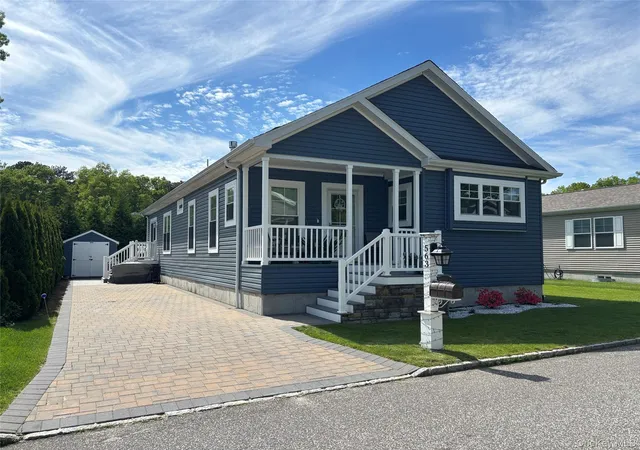 2nd image of 1661 Old Country Rd #563, Riverhead, NY 11901 | MLS# 1006987