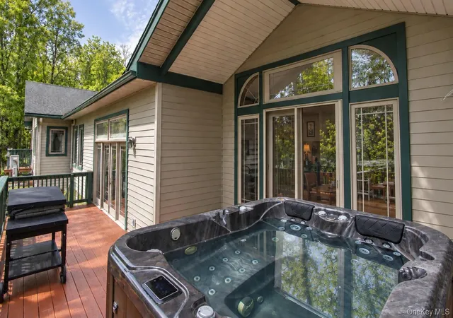 Photo 3 of Single family home for sale at 22 Noble St, Coxsackie, NY 12051 | MLS# 1006990 | Listing updated on 2026-10-21