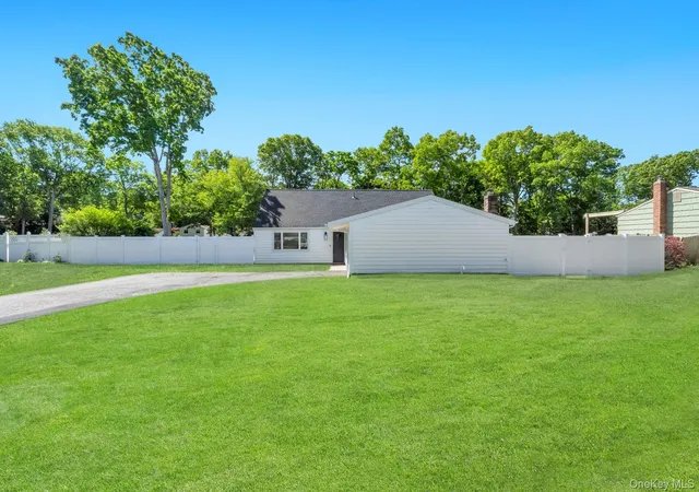 3rd image of 338 Easton St, Islip, NY 11779 | MLS# 1006994