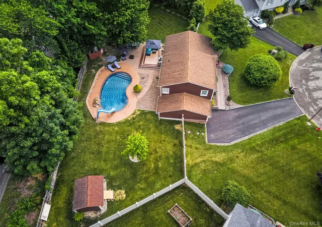 Homes for sale in Blooming Grove, NY | 6 Oxford Pl, Blooming Grove, NY 10992 | MLS# 1007019