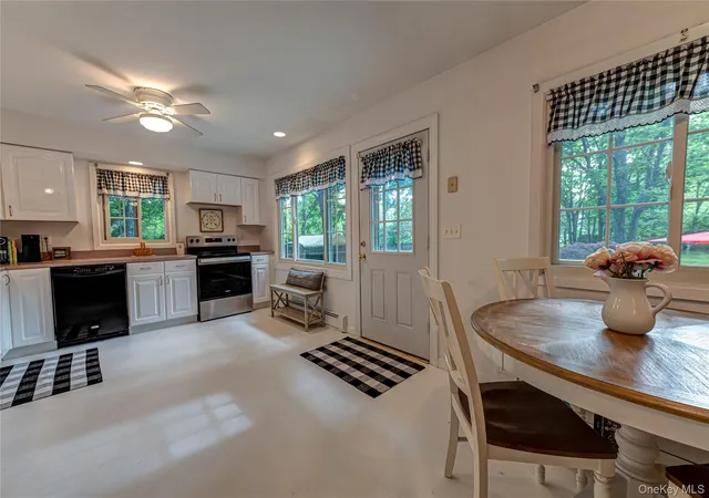 Photo 4 of Sale Pending at 480 Miller Pl Rd, Brookhaven, NY 11764 | MLS# 1007024 | Listing updated on 2026-09-04